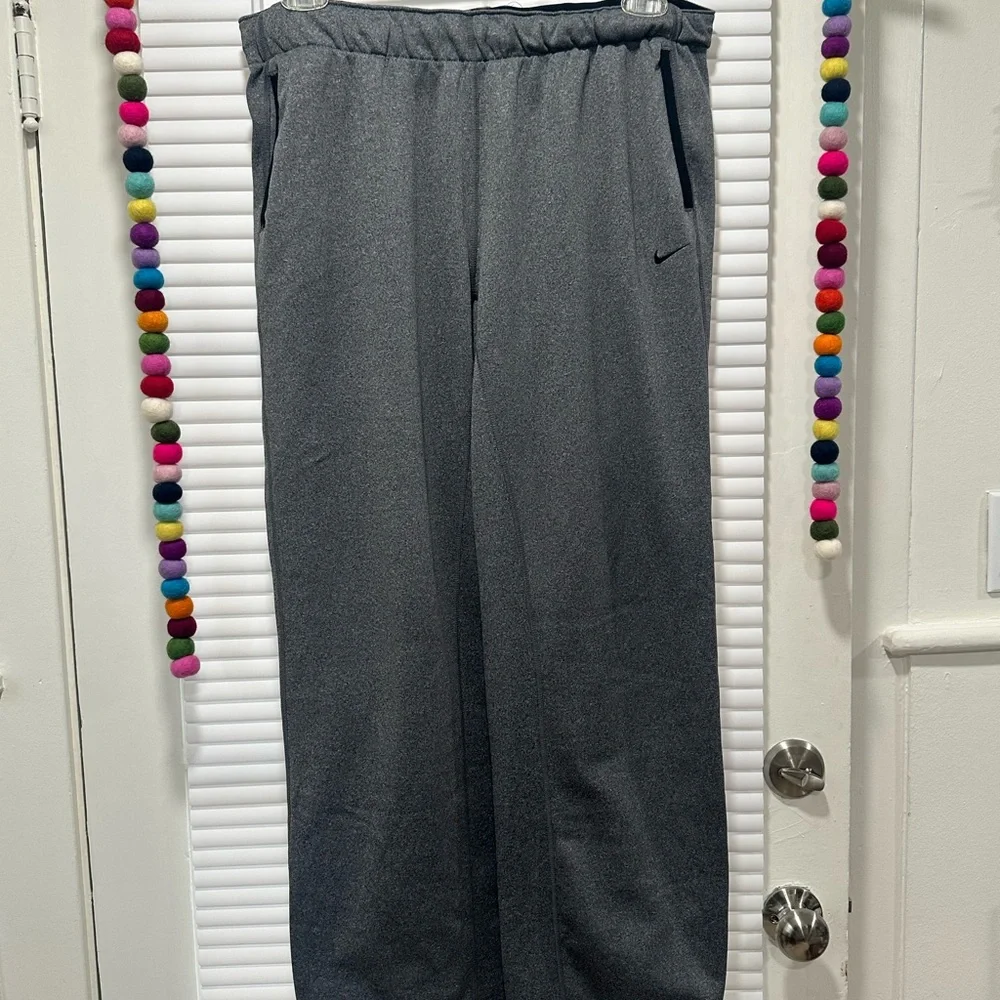 Nike Women's Basketball Sweatpants - Charcoal Gray